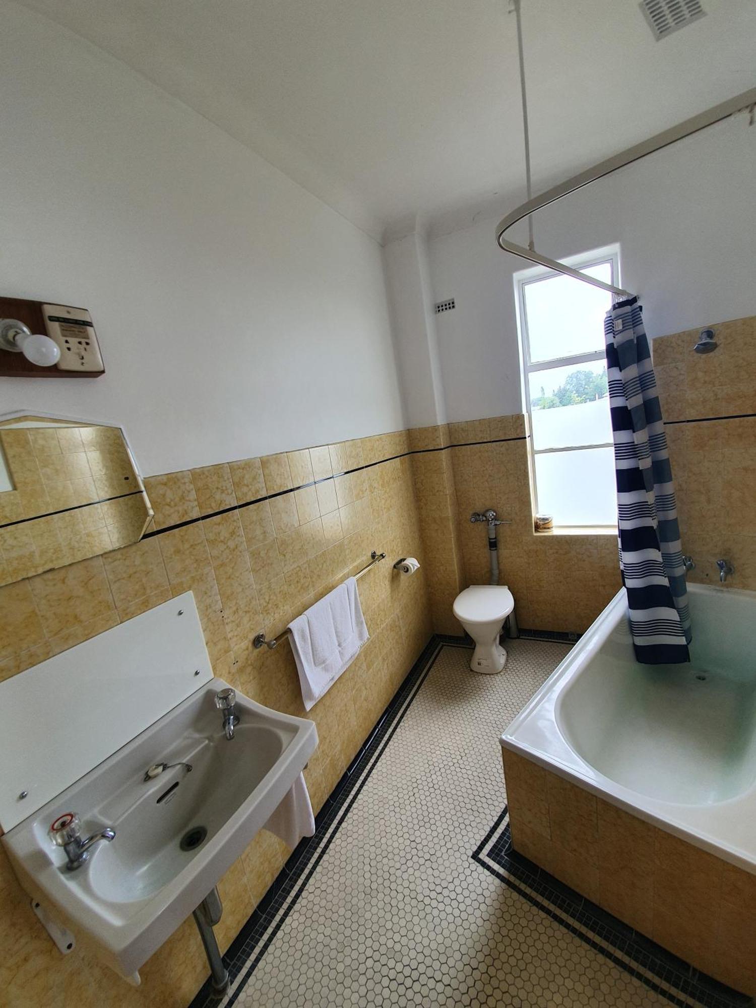 Putaruru Hotel 部屋 写真